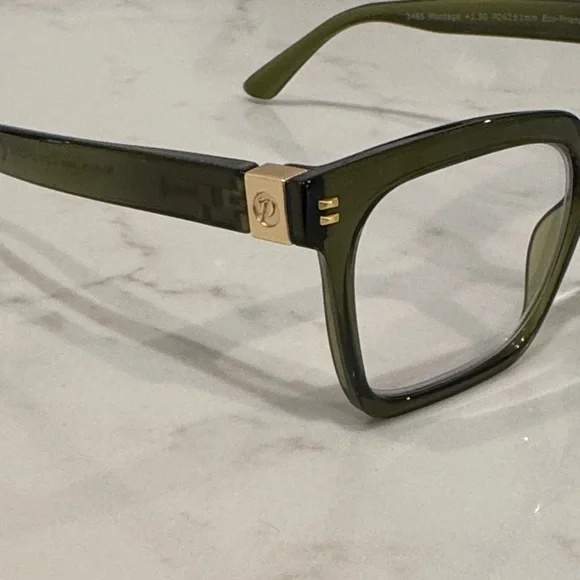 Black Square Glasses with Case - Picture 3 of 12